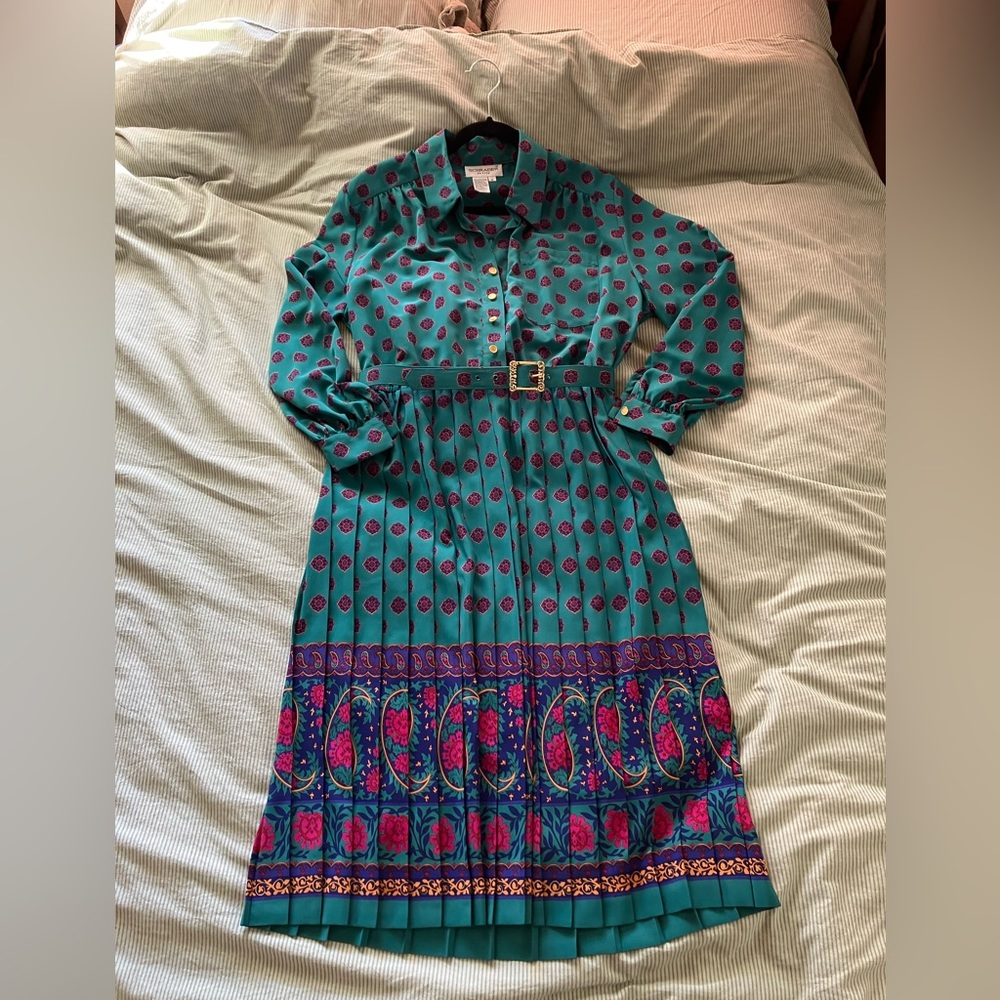 Vintage Teal Patterned A-line Dress with Gold Belt